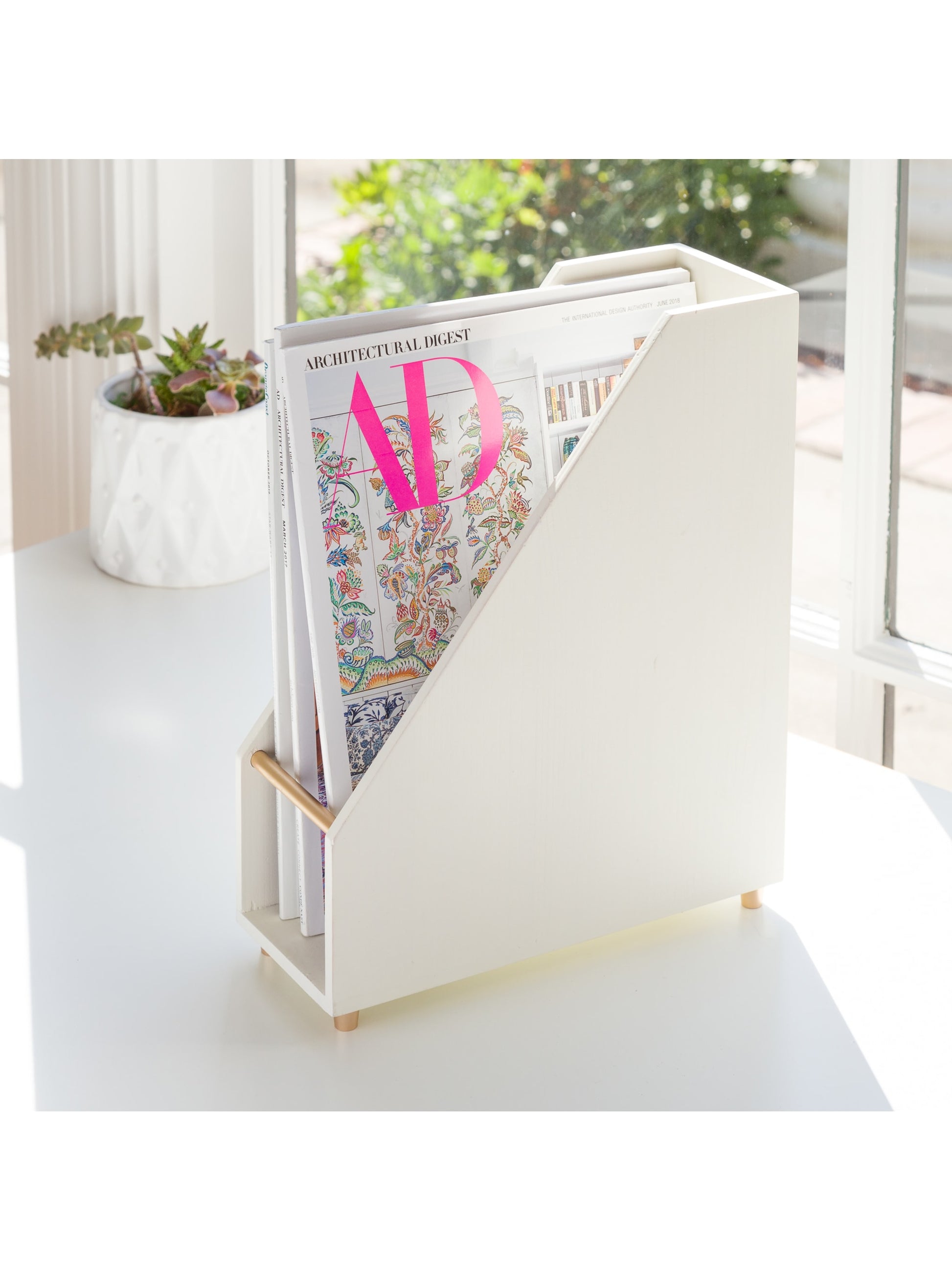 Juliet Magazine Holder, Juliet, White, White, Set of 1, 843463134635